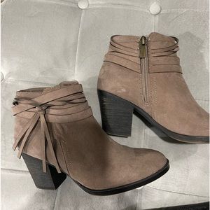 Light brown booties